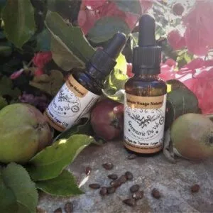 texture fluide du serum visage à base d’huile de pépins de pomme