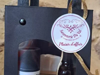 COFFRET-CADEAU-Barbe-Savon-Barbe-Huile-Barbe-et-deodorant-Frais-Fruite-Floral