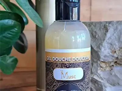 Savon-Liquide-Douche-surgras-naturel-Corps-et-Cheveux-2-en-1-Olive-Coco-Ricin-Parfum-envoutant-Musc