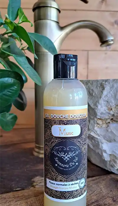 Savon-Liquide-Douche-surgras-naturel-Corps-et-Cheveux-2-en-1-Olive-Coco-Ricin-Parfum-envoutant-Musc