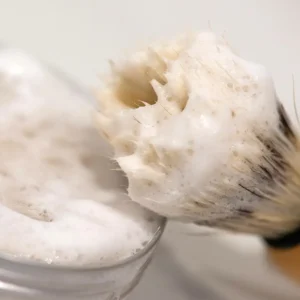 Savon-de-Rasage-a-lancienne-a-la-Biere-Artisanale-de-St-Vaast-la-Hougue.3