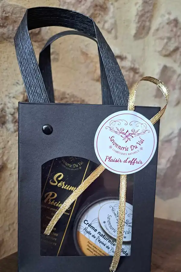 COFFRET-CADEAU-Creme-solide-Mains-Pieds-Serum-precieux