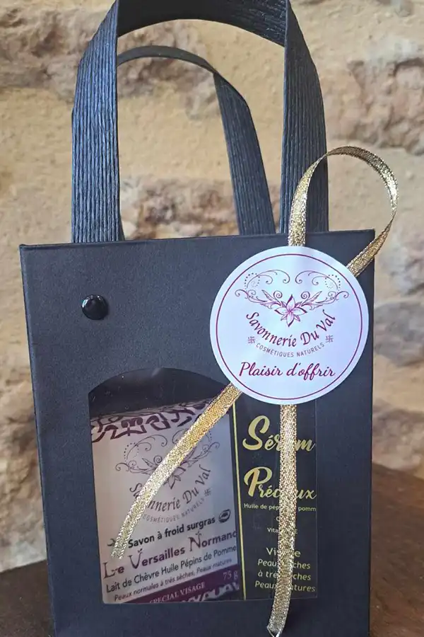 COFFRET-CADEAU-Savon-special-Visage-et-Serum-precieux