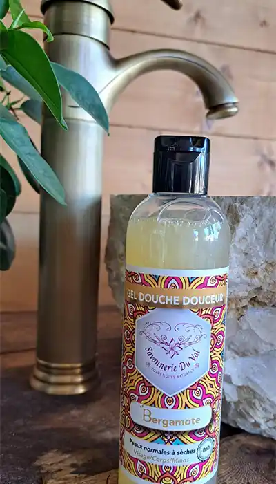 Savon Liquide Douche surgras naturel Corps et Cheveux 2 en 1 Olive, Coco, Ricin Parfum relaxant Bergamote Savon-Liquide-Douche-surgras-naturel-Corps-et-Cheveux-2-en-1-Olive-Coco-Ricin-Parfum-relaxant-Bergamote